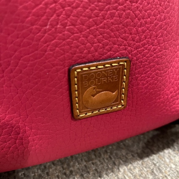 Dooney & Bourke PINK medium satchel. Pebbled grain leather. - Picture 10 of 12